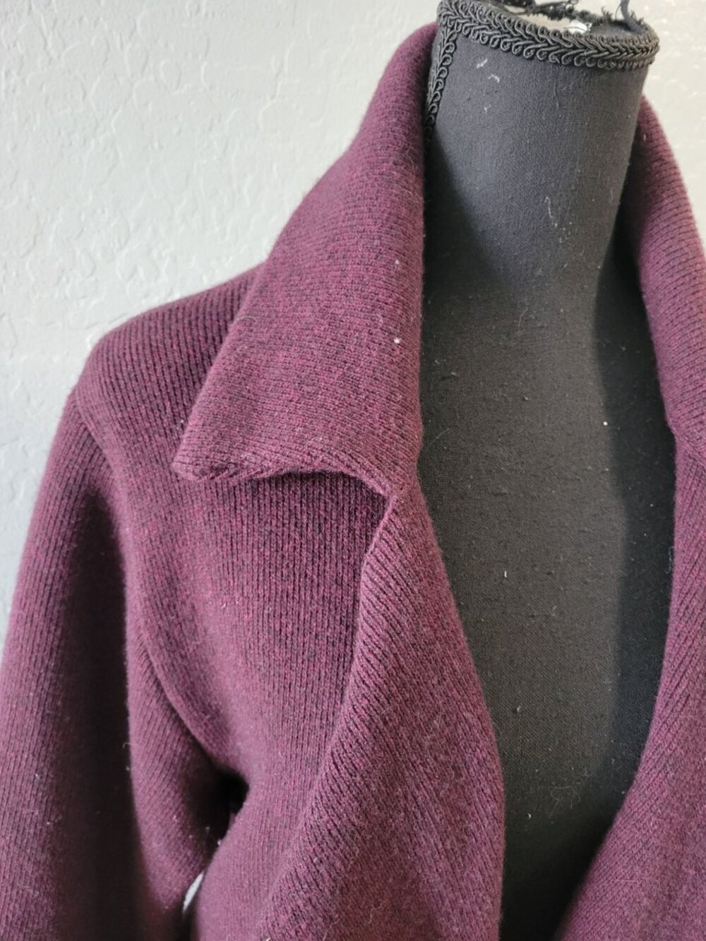 Kettlewell Plum Wrap Cardigan Extrafine Merino Wool Size L Quiet Luxury Preppy - Picture 3 of 11